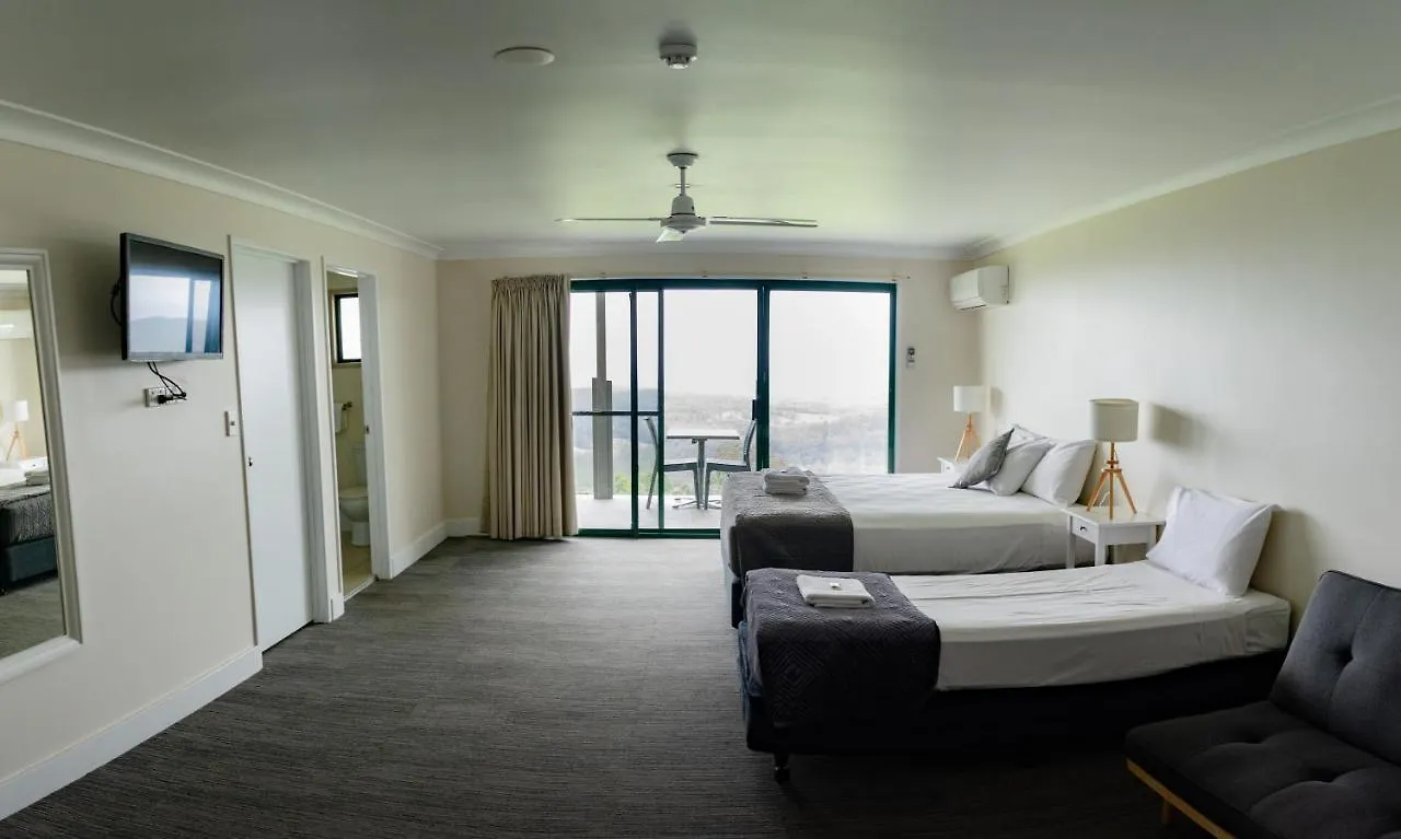 ***  Tranquil Park Motel Maleny Australia